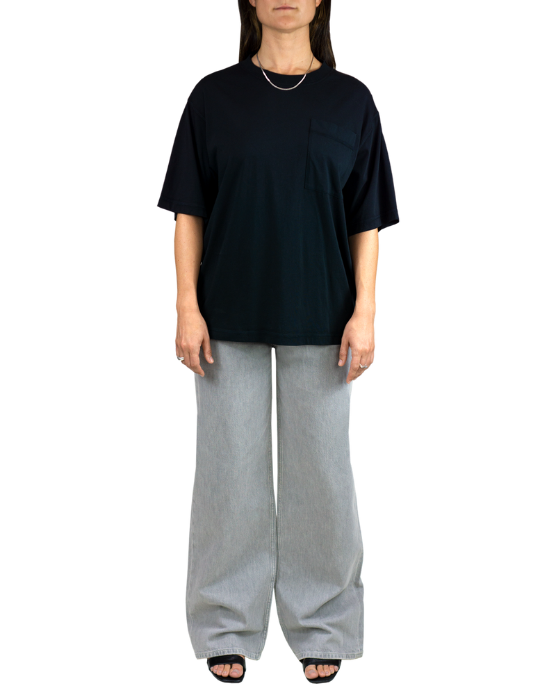 Women's Relaxed Tee in Black Beauty-full view (front model with black hair)